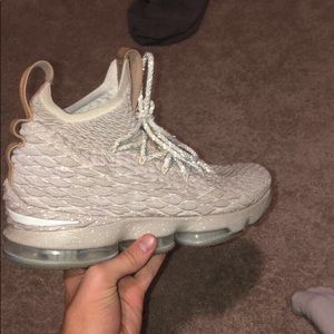 Nike Lebron 15